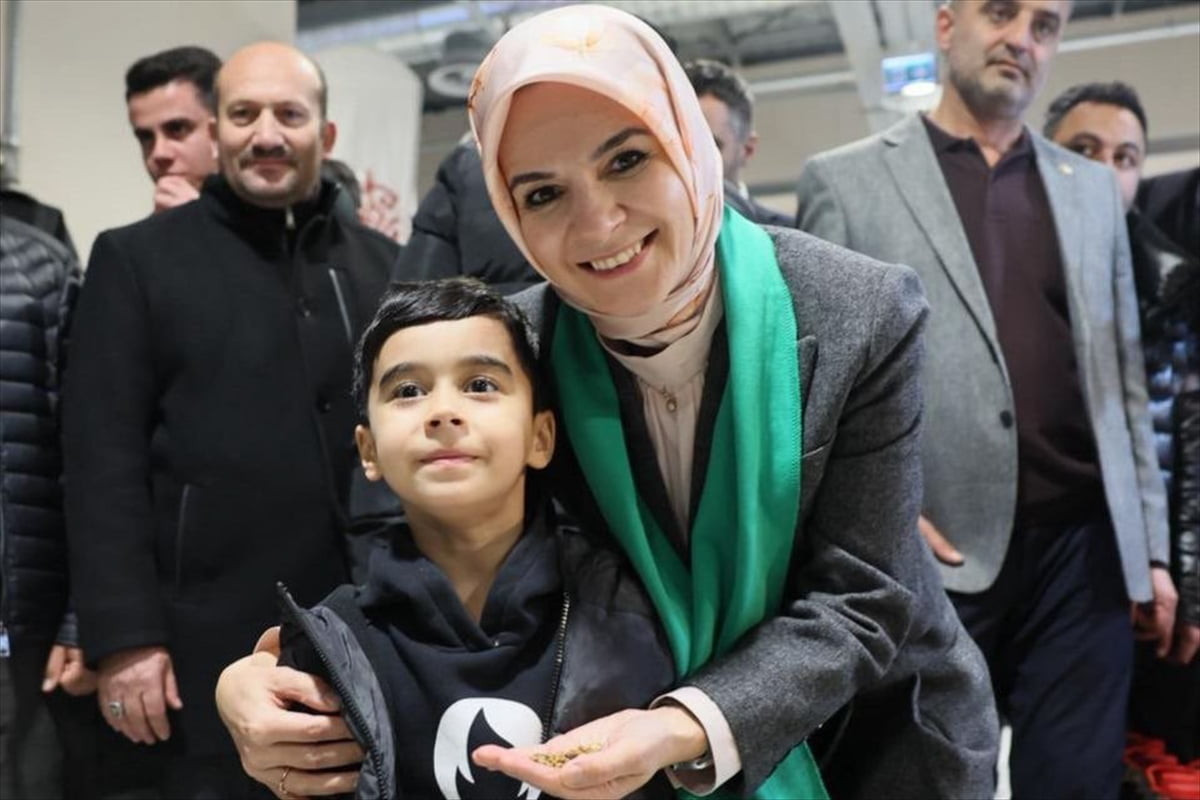Aile ve Sosyal Hizmetler Bakanı Mahinur Özdemir Göktaş, Konya İl Tanıtım Günleri'ne katılarak...