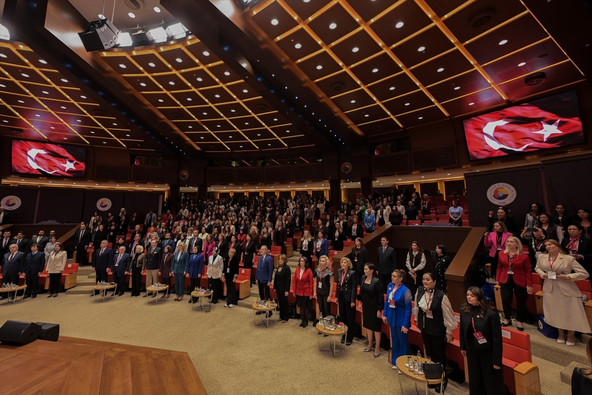 Aile ve Sosyal Hizmetler Bakanı Mahinur Özdemir Göktaş, Türkiye Odalar ve Borsalar Birliği (TOBB)...