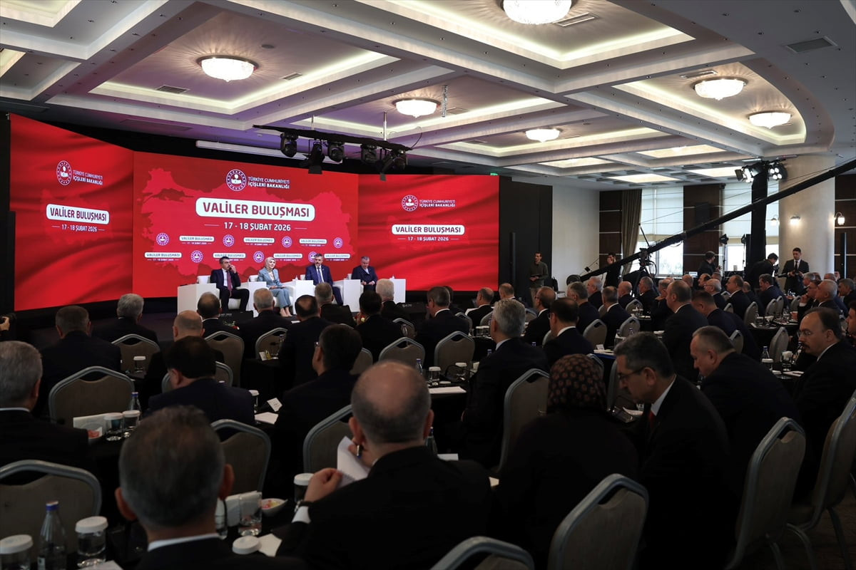 Aile ve Sosyal Hizmetler Bakanı Mahinur Özdemir Göktaş, Valiler Buluşması'na katıldı.