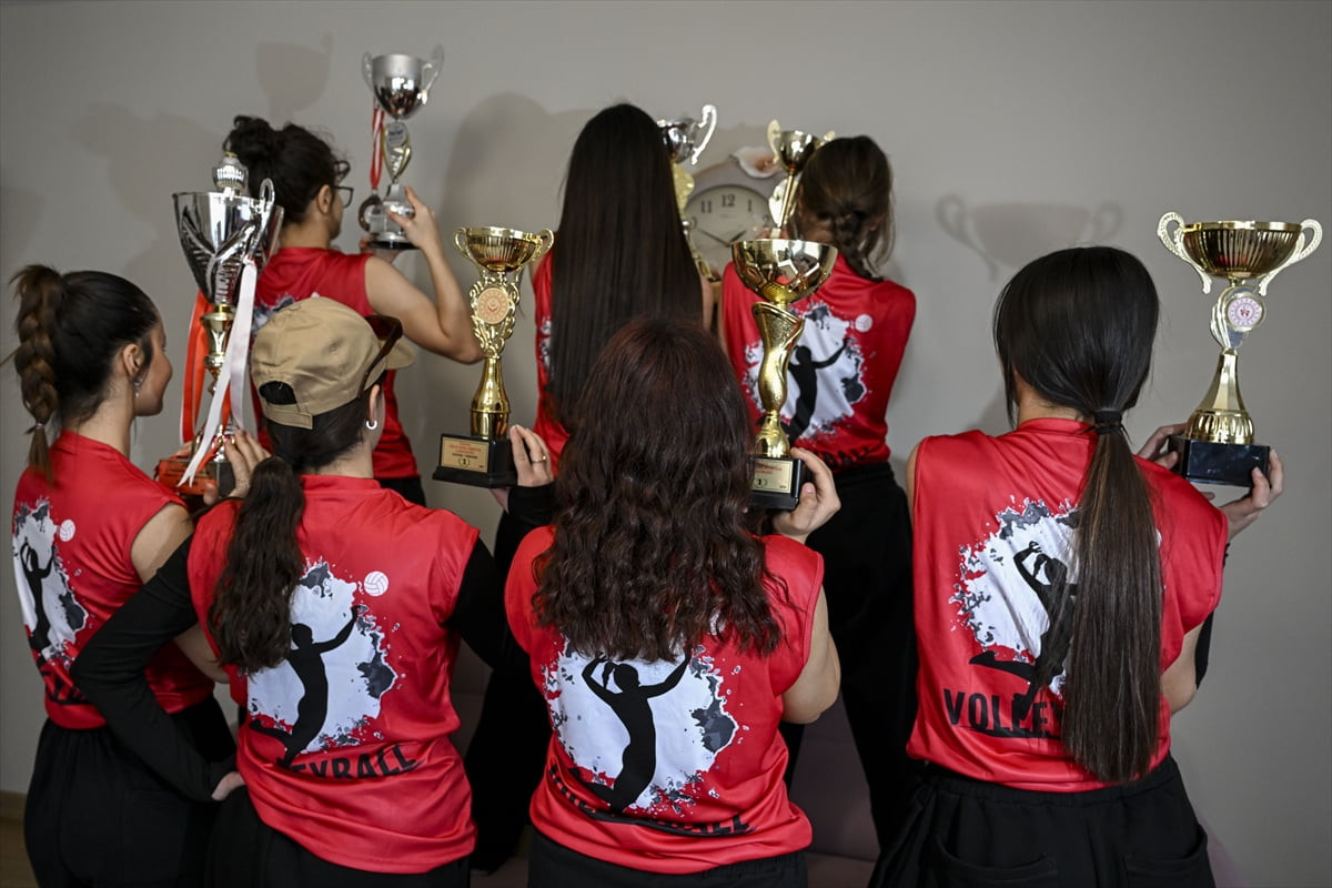 Aile ve Sosyal Hizmetler Bakanlığı bünyesindeki Çocuk Evleri Koordinasyon Merkezleri (ÇEKOM)...