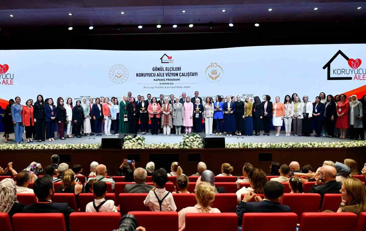 AİLE VE SOSYAL HİZMETLER BAKANLIĞI TARAFINDAN DÜZENLENEN "GÖNÜL ELÇİLERİ KORUYUCU AİLE VİZYON...
