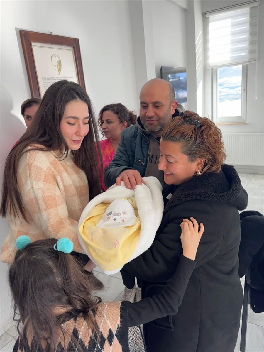 Aile ve Sosyal Hizmetler Bakanlığı ve Birleşmiş Milletler Uluslararası Çocuklara Yardım Fonu...