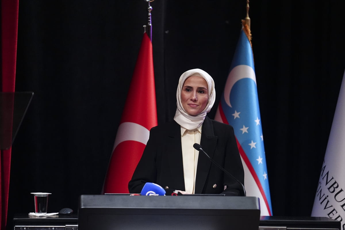 Aile ve Sosyal Hizmetler Bakanlığı ve Kadın ve Demokrasi Vakfı (KADEM) işbirliğiyle düzenlenen "1....