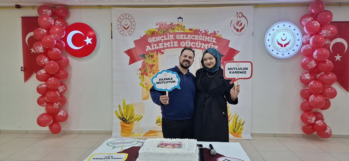 Aile ve Sosyal Hizmetler Bakanlığınca hayata geçirilen "Evlenecek Gençlerin Desteklenmesi Projesi"...