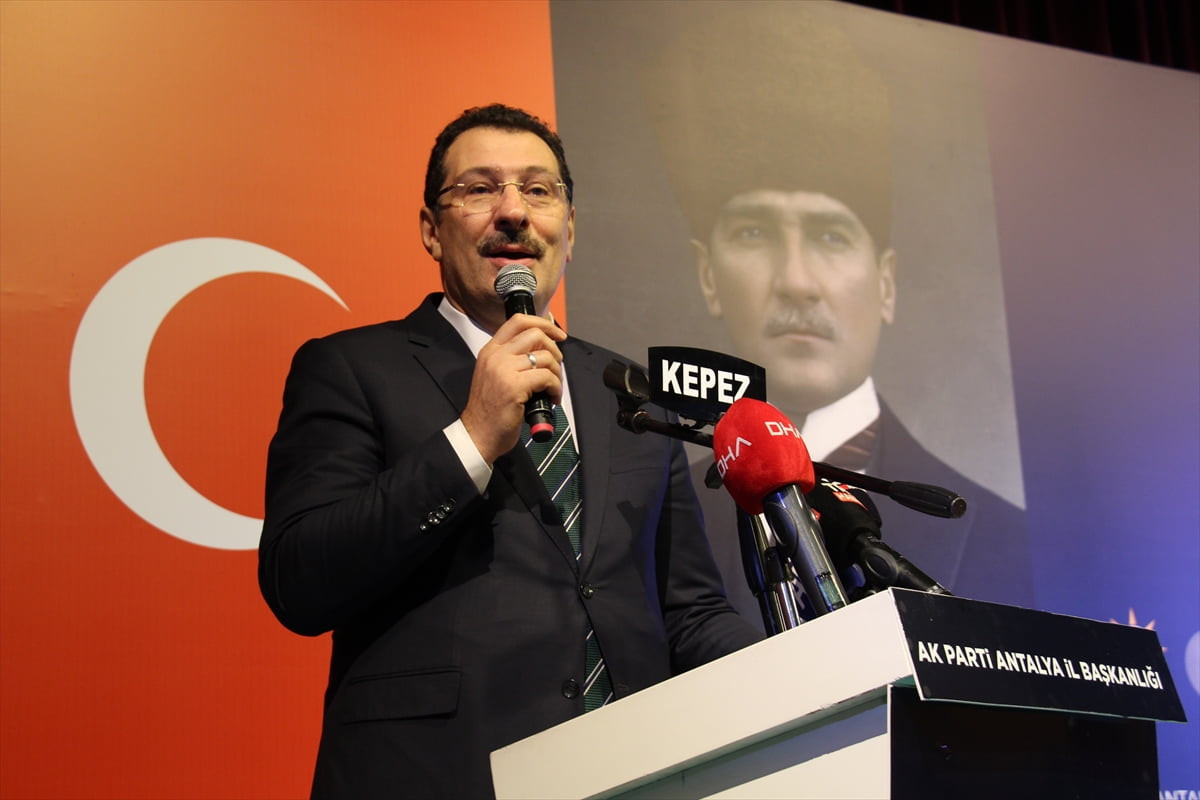 AK Parti Antalya İl Danışma Meclisi Toplantısı, Kepez ilçesindeki Erdem Beyazıt Kültür Merkezi'nde...