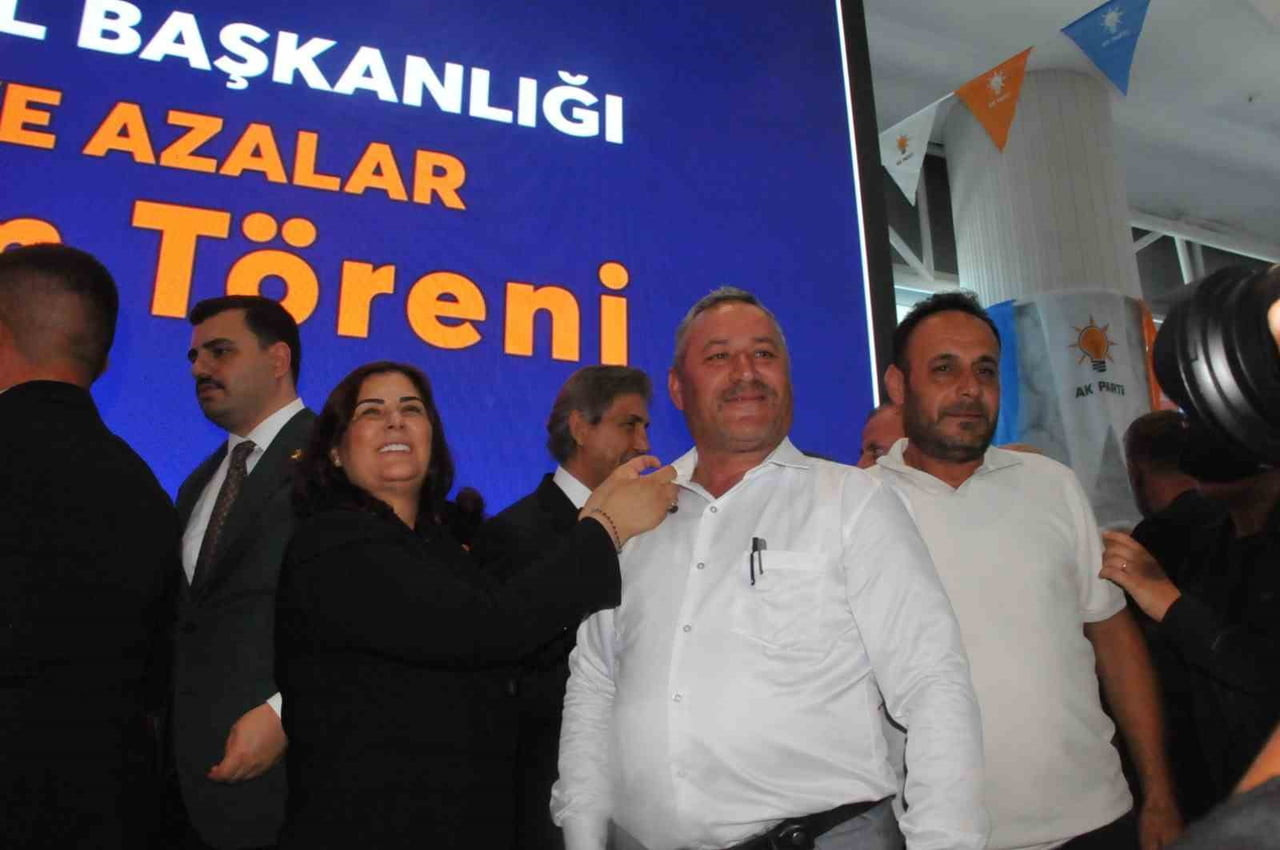 AK PARTİ AYDIN İL BAŞKANLIĞI TARAFINDAN DÜZENLENEN TÖRENDE 391 MUHTAR İLE 619 AZA OLMAK ÜZERE 1010...