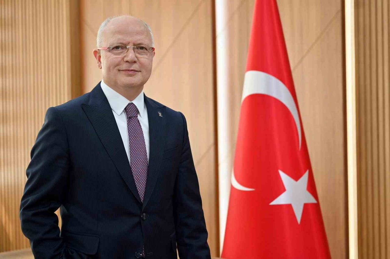 AK PARTİ BURSA İL BAŞKANI DAVUT GÜRKAN, CHP LİDERİ ÖZGÜR ÖZEL'İN DÜN AKŞAM BURSA'DA YAPTIĞI...