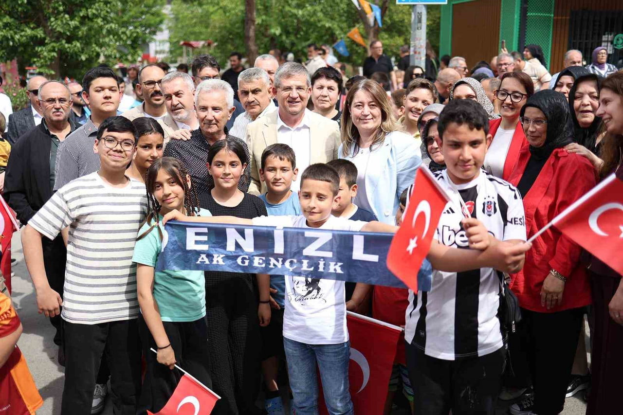 AK PARTİ DENİZLİ İL BAŞKANLIĞI, DOKUZKAVAKLAR MAHALLESİ’NDE DÜZENLEDİĞİ ‘GENÇLİK VE ÇOCUK ŞÖLENİ’...