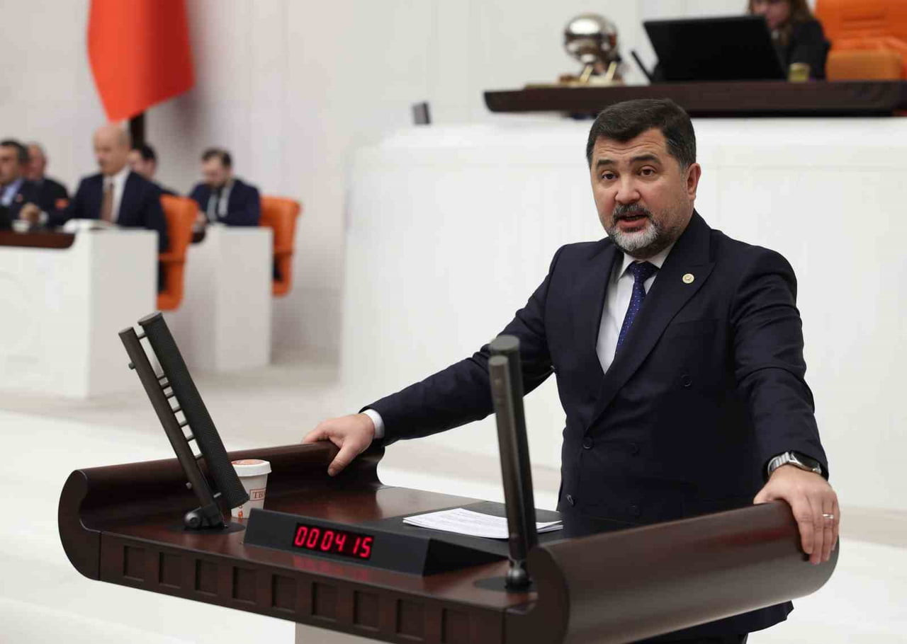 AK PARTİ DÜZCE MİLLETVEKİLİ ERCAN ÖZTÜRK, AKÇAKOCA BELEDİYE BAŞKAN VEKİLLİĞİ GÖREVİNE SEÇİLEN ALEV...