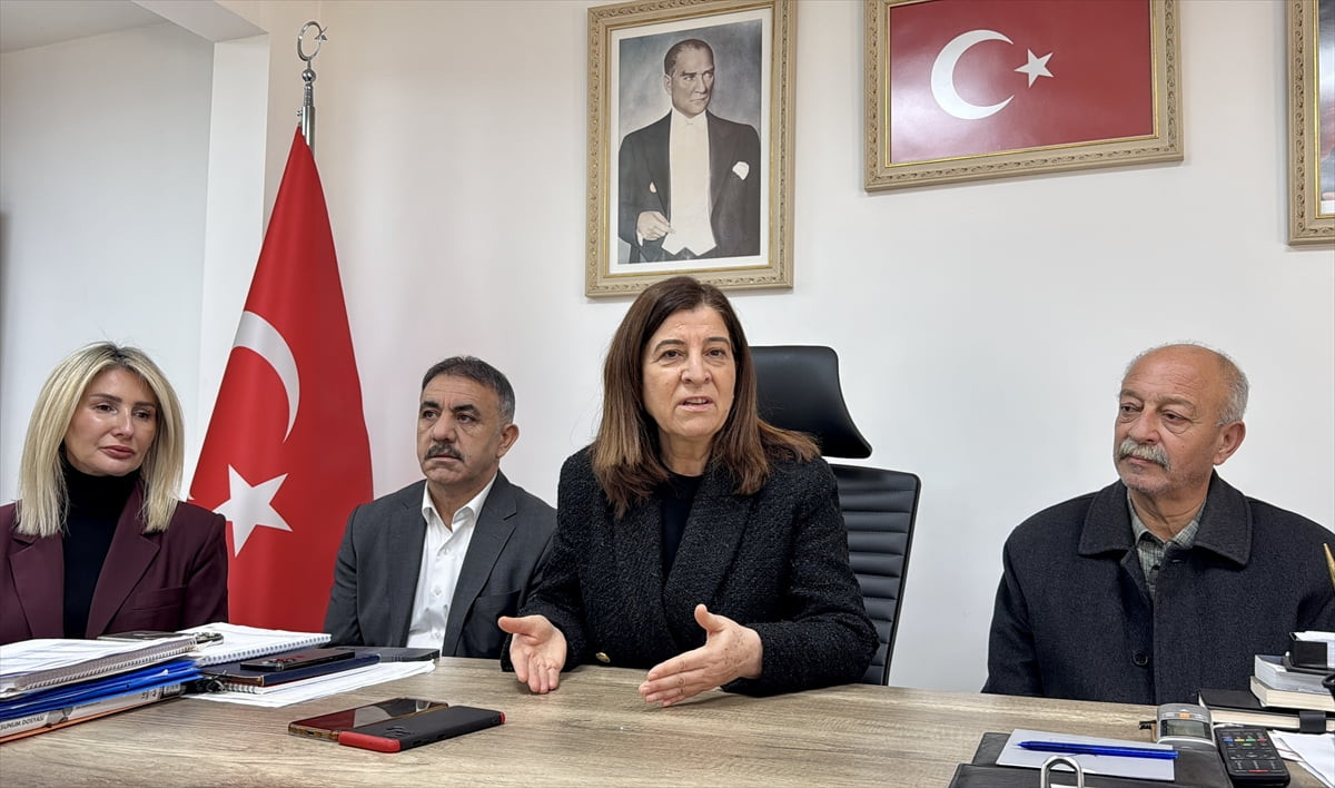 AK Parti Edirne Milletvekili Fatma Aksal, kentte yaşanan su kesintilerinin Edirne'nin bir numaralı...