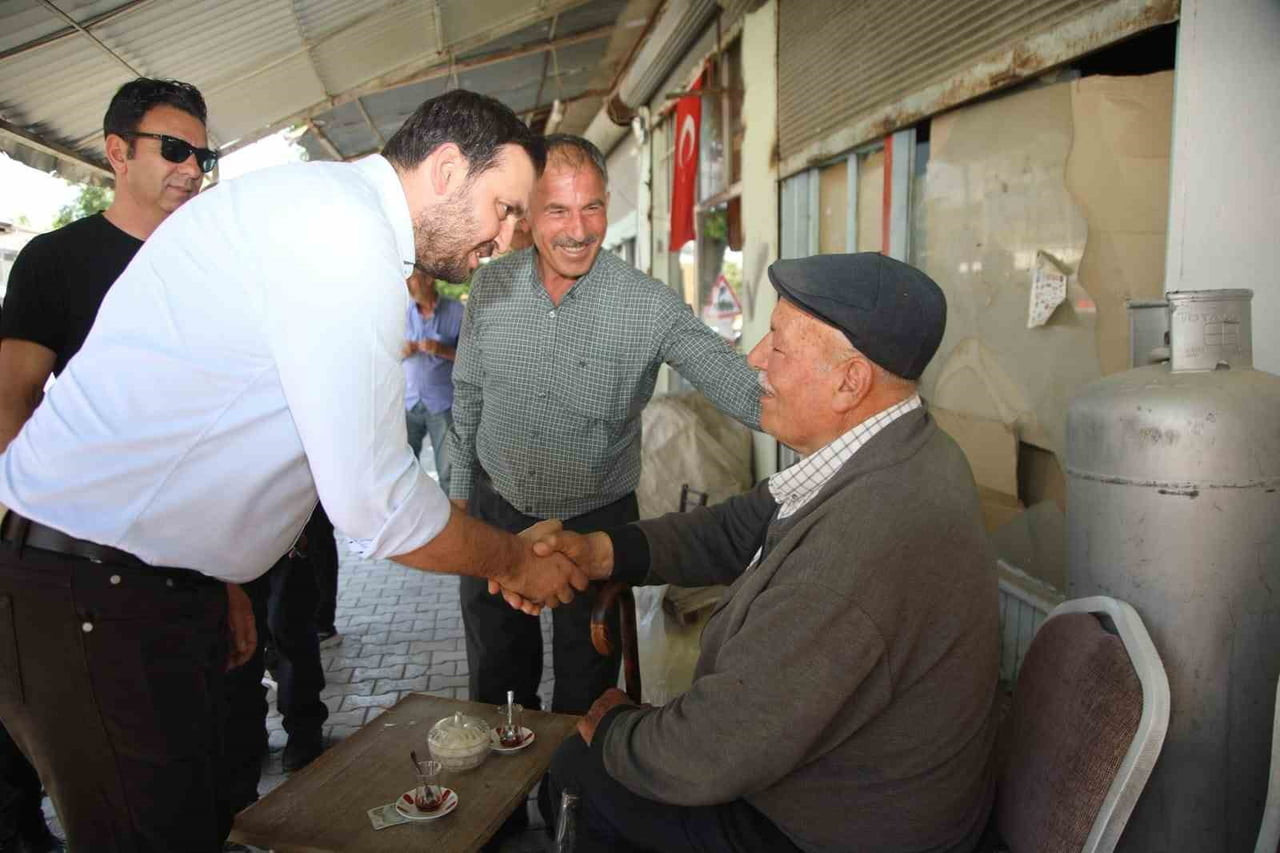 AK PARTİ ELAZIĞ İL BAŞKANI SENCER SELMANOĞLU ÖNCÜLÜĞÜNDE YAKLAŞIK 100 KİŞİLİK AK KADRO BASKİL İLÇE...