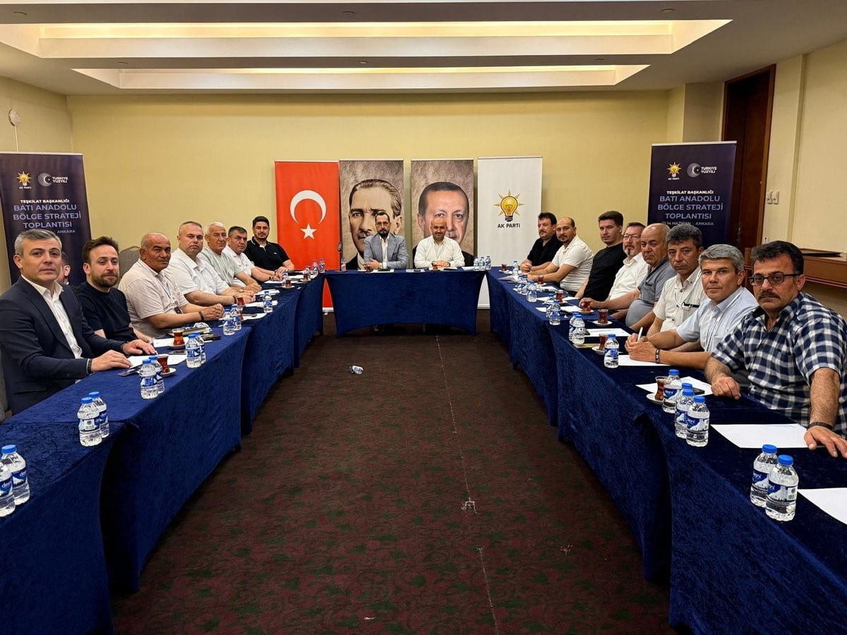 AK PARTİ ESKİŞEHİR İL BAŞKANI GÜRHAN ALBAYRAK, GENEL MERKEZ TEŞKİLAT BAŞKANLIĞI TARAFINDAN...