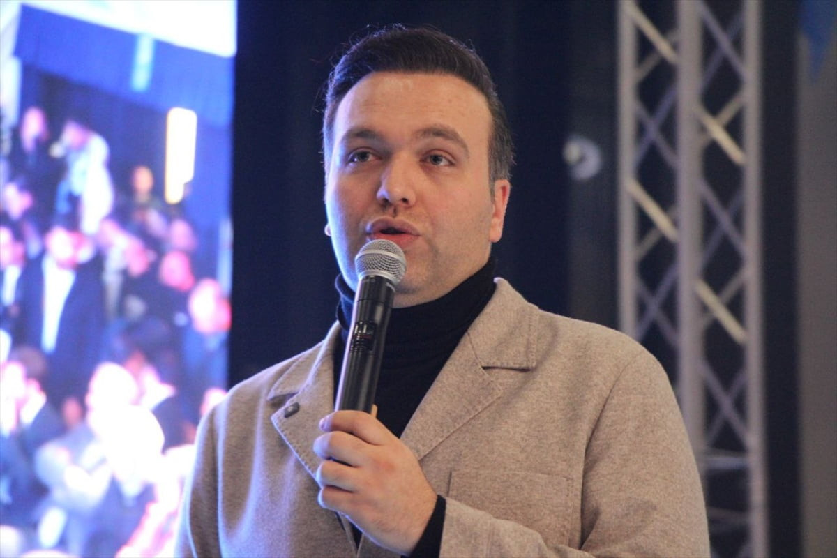 AK Parti Gençlik Kolları Genel Başkanı İbiş, İzmit ilçesindeki Kocaeli Kongre Merkezi'nde...