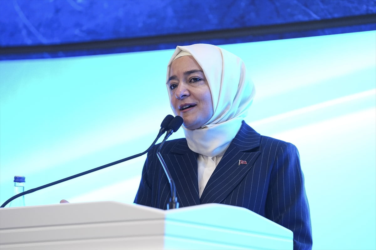 AK Parti Genel Başkan Yardımcısı Fatma Betül Sayan Kaya, Kızılcahamam'da bir otelde düzenlenen...