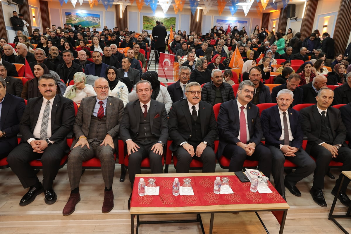AK Parti Genel Başkan Yardımcısı Hüseyin Yayman, (ortada) Hakkari'de AK Parti İl Danışma Meclisi...
