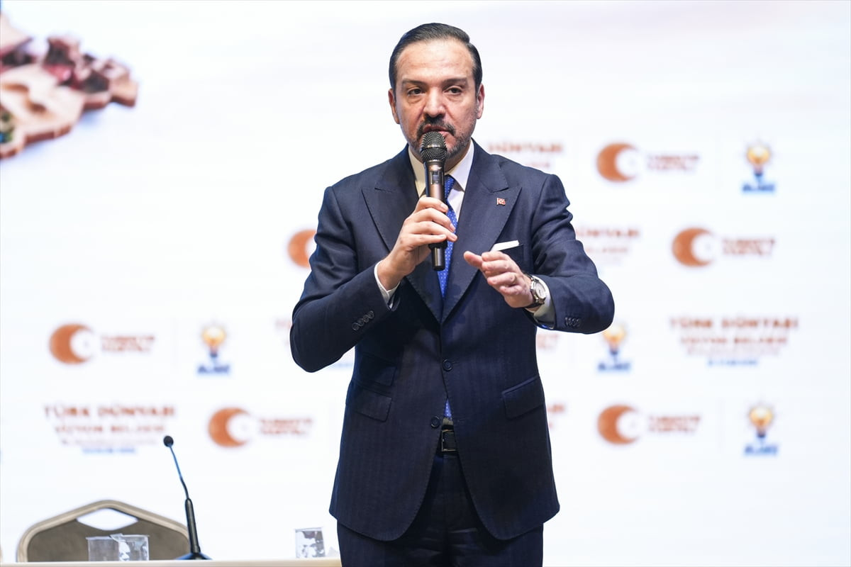 AK Parti Genel Başkan Yardımcısı Kürşad Zorlu, AK Parti İstanbul İl Başkanlığı'nda...