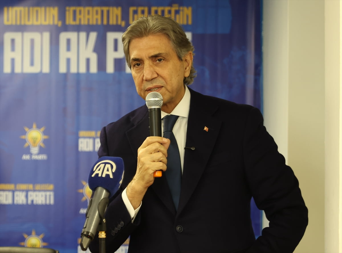 AK Parti Genel Başkan Yardımcısı ve Genel Merkez Yerel Yönetimler Başkanı Mustafa Demir, AK Parti...