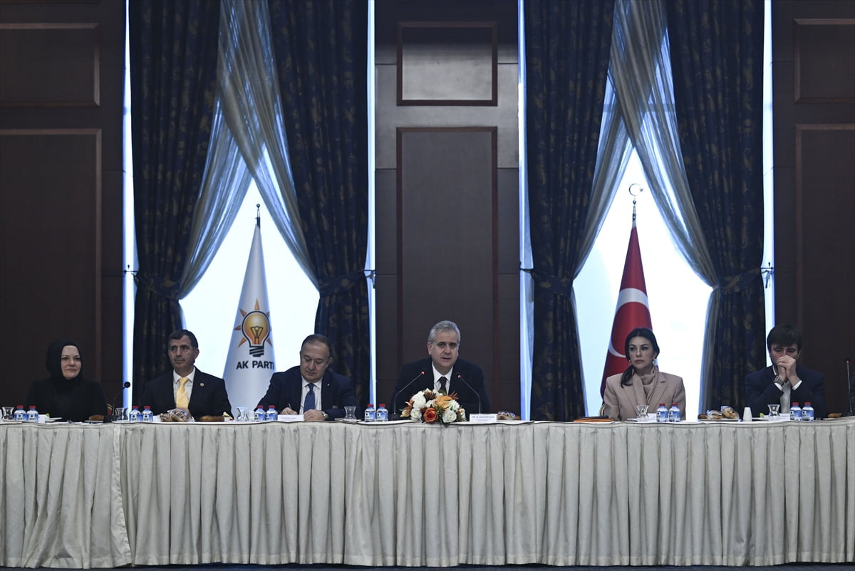 AK Parti Genel Başkan Yardımcısı ve İnsan Hakları Başkanı Hasan Basri Yalçın (sağ 3), AK Parti...