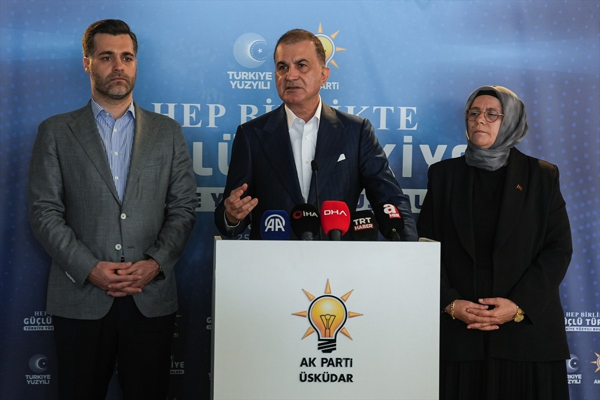 AK Parti Genel Başkan Yardımcısı ve Parti Sözcüsü Ömer Çelik (ortada), Türkiye Yüzyılı Buluşmaları...