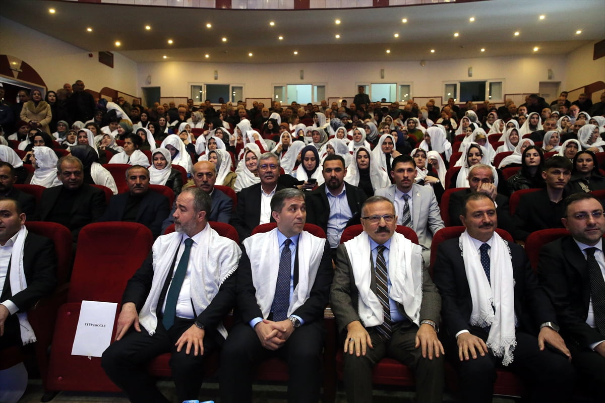 AK Parti Genel Başkan Yardımcısı Zafer Sırakaya, partisince Tokat 26 Haziran Kültür Sarayı'nda...