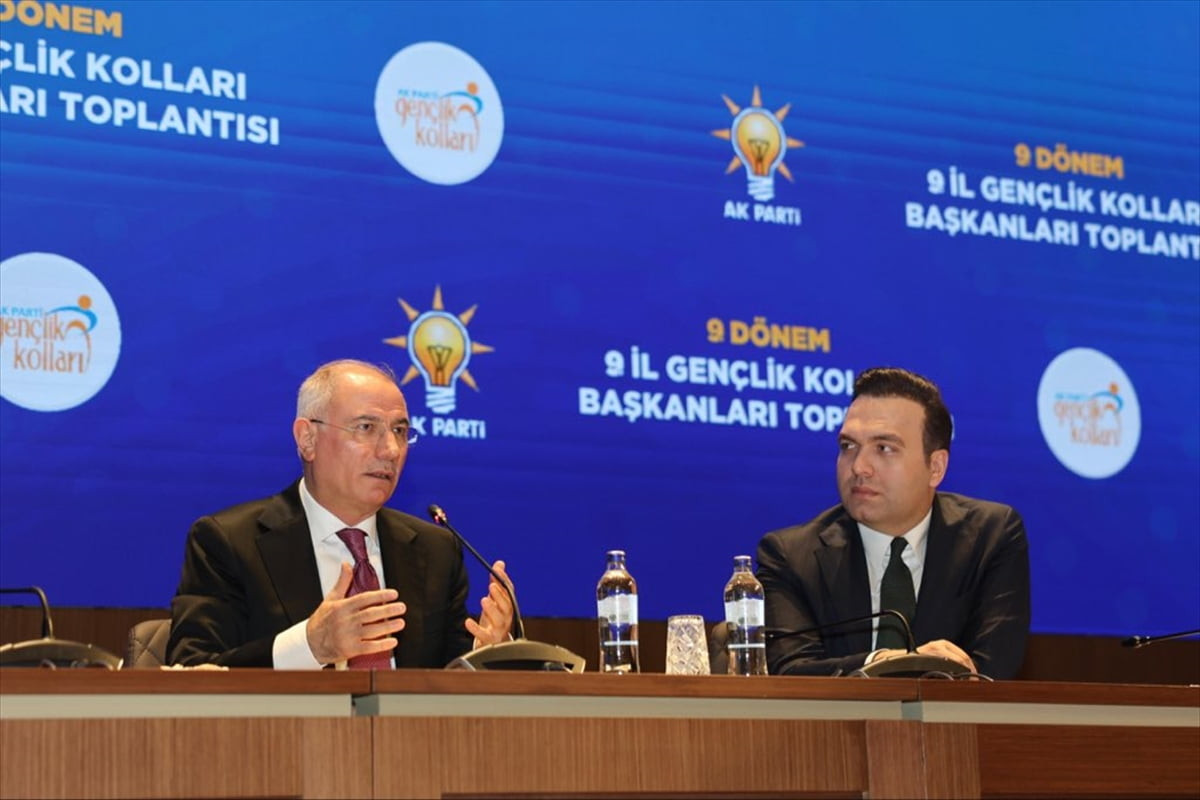 AK Parti Genel Başkanvekili Efkan Ala, AK Parti İl Gençlik Kolları Başkanları Toplantısı'na...