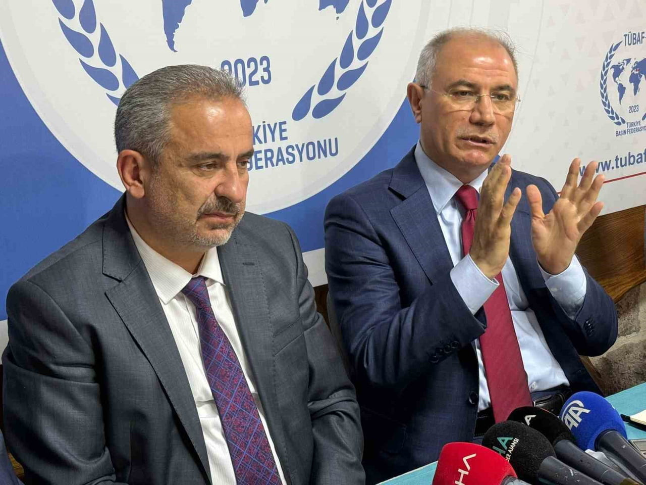 AK PARTİ GENEL BAŞKANVEKİLİ EFKAN ALA, TÜRKİYE BASIN FEDERASYONU'NDA (TÜBAF) "ANADOLU SOHBETLERİ"...