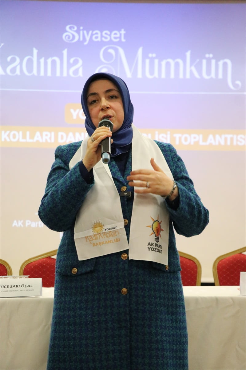 AK Parti Genel Merkez Kadın Kolları Başkanı Tuğba Işık Ercan, partisinin Yozgat İl Kadın Kolları...