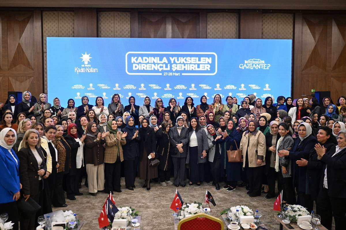 AK Parti Genel Merkez Kadın Kollarınca, Gaziantep Büyükşehir Belediyesi ev sahipliğinde "Kadınla...