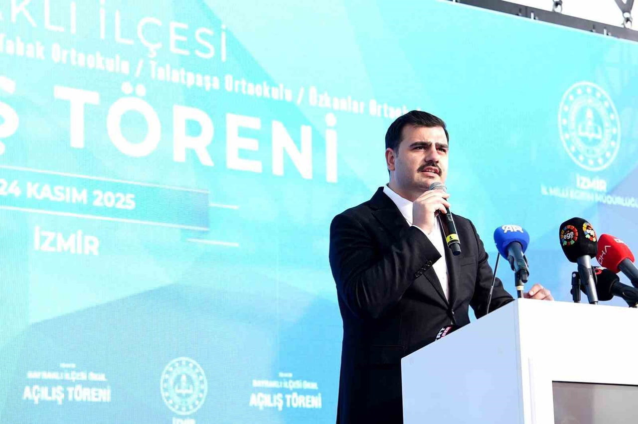 AK PARTİ GENEL SEKRETERİ VE İZMİR MİLLETVEKİLİ EYYÜP KADİR İNAN, KENDİSİNE ‘HASBELKADER İKTİDAR...