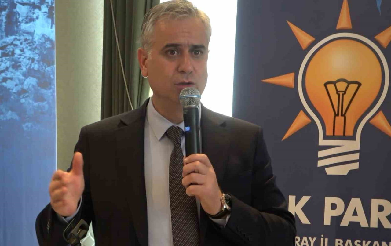 AK PARTİ GENİŞLETİLMİŞ İL DANIŞMA MECLİSİ TOPLANTISINA KATILMAK ÜZERE AKSARAY’A GELEN AK PARTİ...