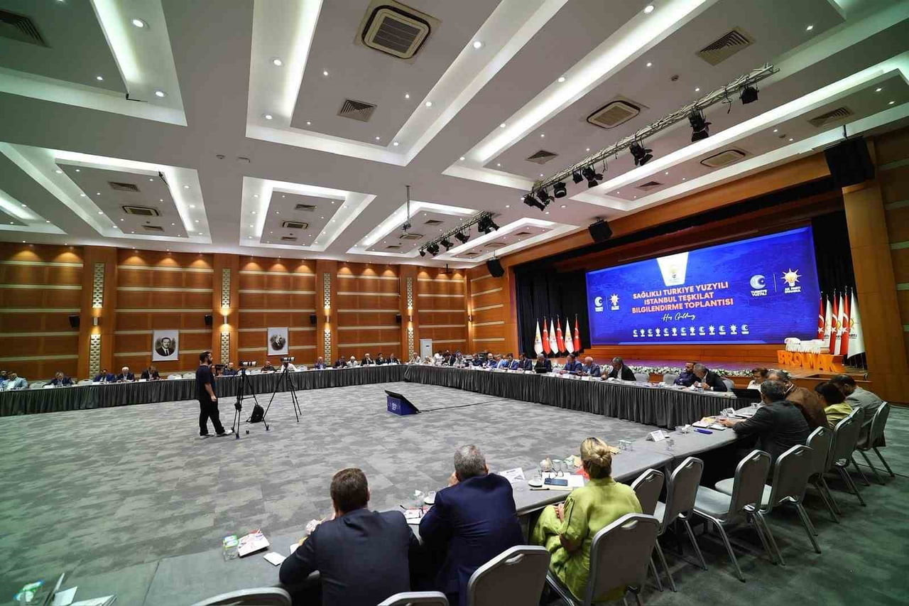AK PARTİ İSTANBUL İL BAŞKANLIĞI'NDA, SAĞLIK BAKANI PROF. DR. KEMAL MEMİŞOĞLU'NUN KATILIMIYLA...