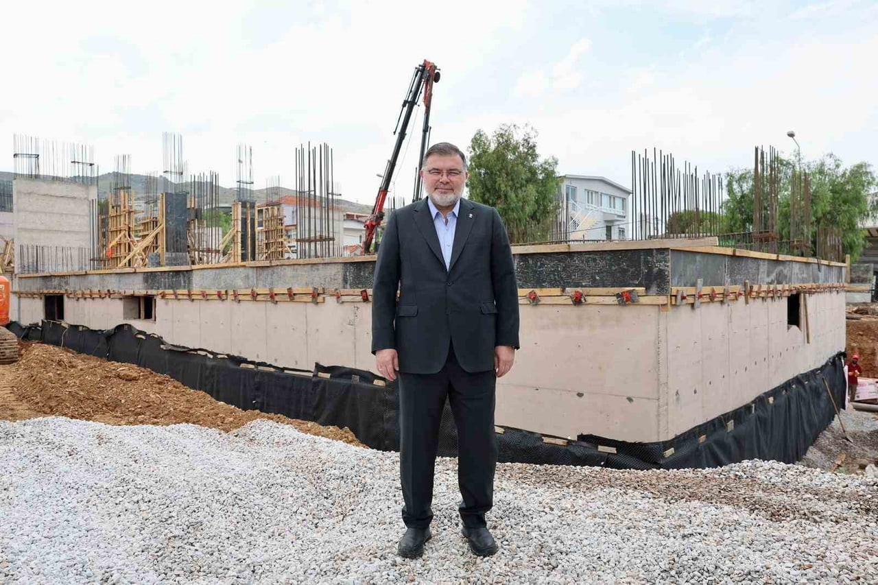 AK PARTİ İZMİR İL BAŞKANI BİLAL SAYGILI, YARIMADA PROGRAMI KAPSAMINDA GÜZELBAHÇE VE URLA’DA YAPIMI...