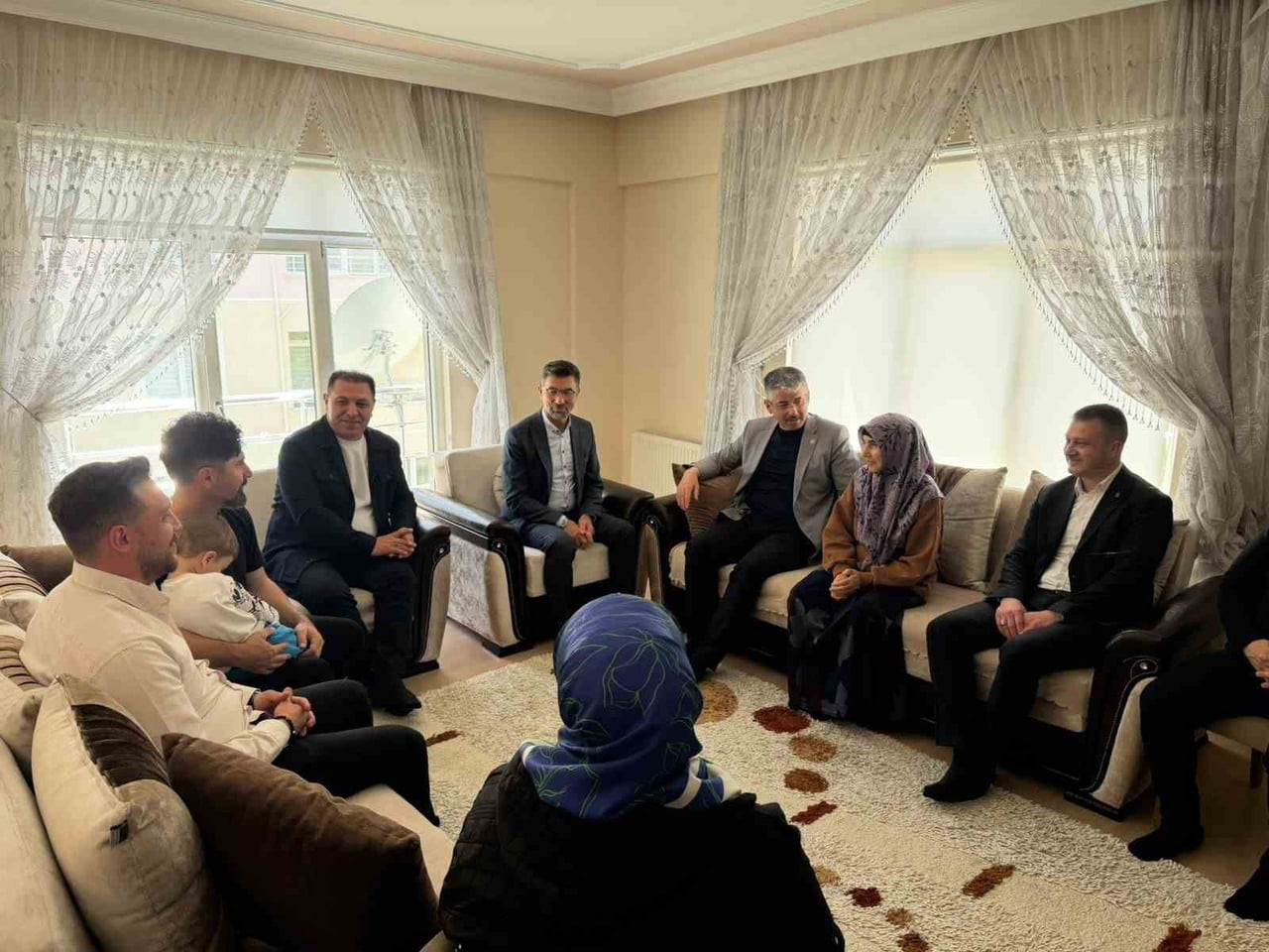 AK PARTİ KAYSERİ MİLLETVEKİLİ ŞABAN ÇOPUROĞLU; ANNELER GÜNÜ DOLAYISIYLA DEVELİ İLÇESİNDE ŞEHİT...