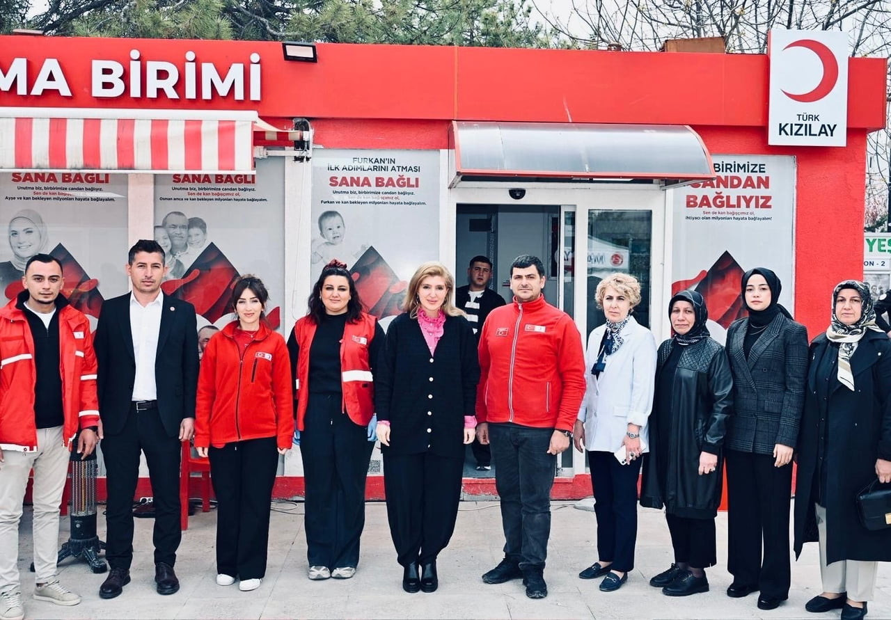 AK PARTİ MALATYA MİLLETVEKİLİ İNANÇ SİRAÇ KARA ÖLMEZTOPRAK, KENT GENELİNDE GERÇEKLEŞTİRDİĞİ...