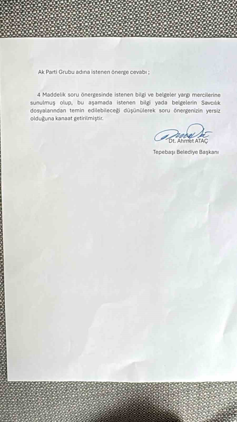 AK PARTİ TEPEBAŞI İLÇE BAŞKANI SERHAT TUNÇ, AK PARTİ GRUBU'NUN TEPEBAŞI BELEDİYESİ'NE SUNDUĞU 4...