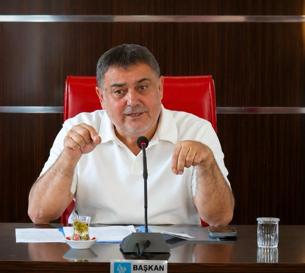 AK PARTİLİ AKSU BELEDİYE BAŞKANI İSA YILDIRIM, HAZİRAN AYI MECLİS TOPLANTISI ÖNCESİNDE YAPTIĞI...