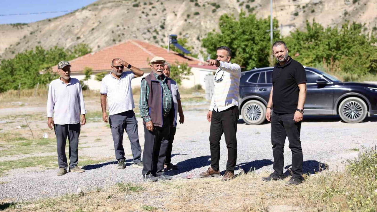 AKÇADAĞ BELEDİYE BAŞKANI ULUTAŞ MAHALLELERDE ÇALIŞMALARI İNCELEDİ