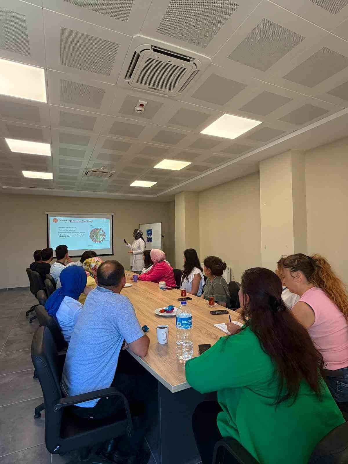 AKÇAKOCA İLÇE SAĞLIK MÜDÜRLÜĞÜ TARAFINDAN DÜZENLENEN HİZMET İÇİ EĞİTİM PROGRAMINDA SAĞLIK...
