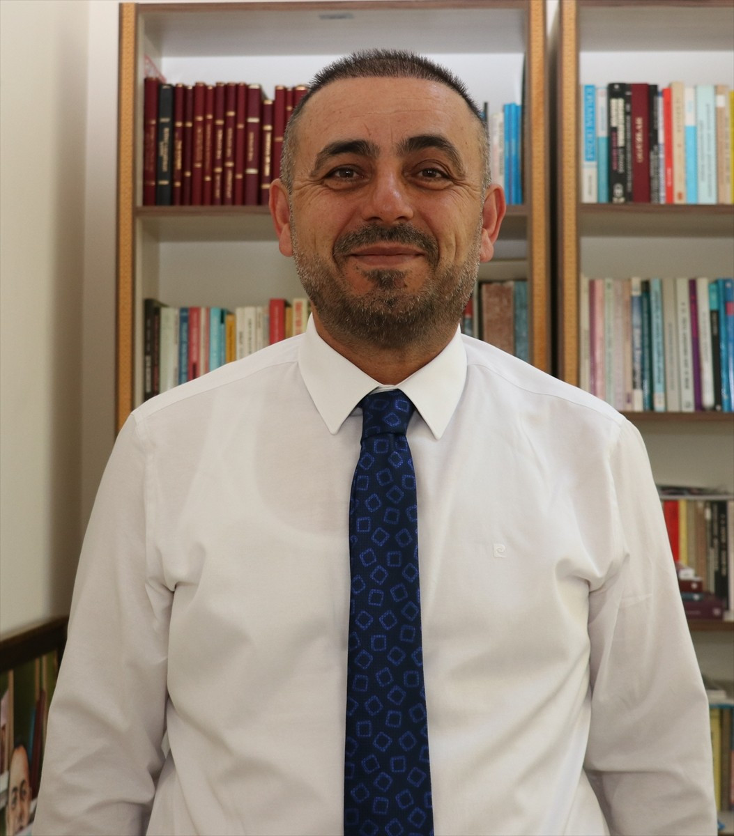 Akdeniz Üniversitesi Edebiyat Fakültesi Sosyoloji Bölümü Genel Sosyoloji ve Metodoloji Ana Bilim...