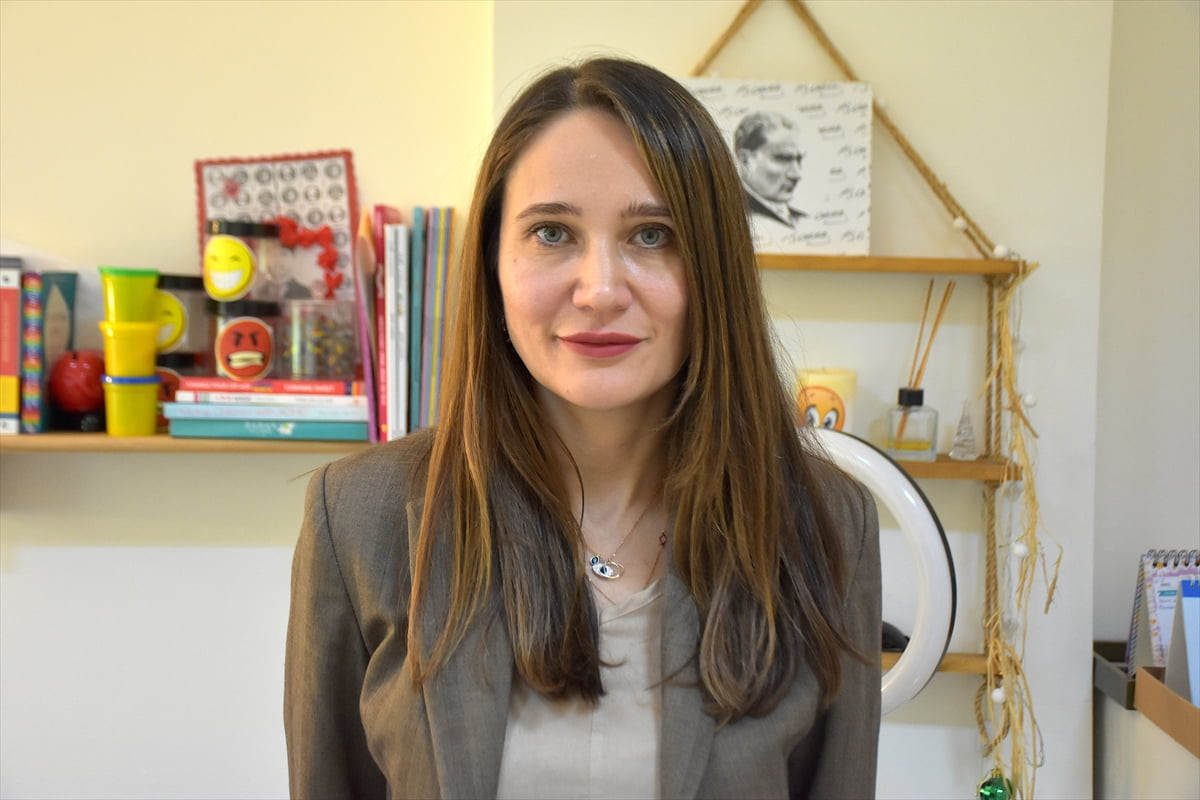 Akdeniz Üniversitesi Tıp Fakültesi Çocuk ve Ergen Ruh Sağlığı Ana Bilim Dalı Öğretim Üyesi Doç....