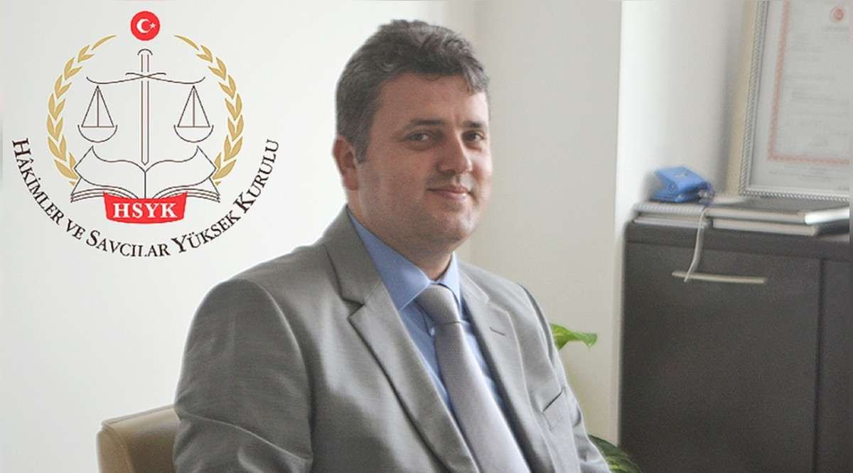 Akın Gürlek kimdir