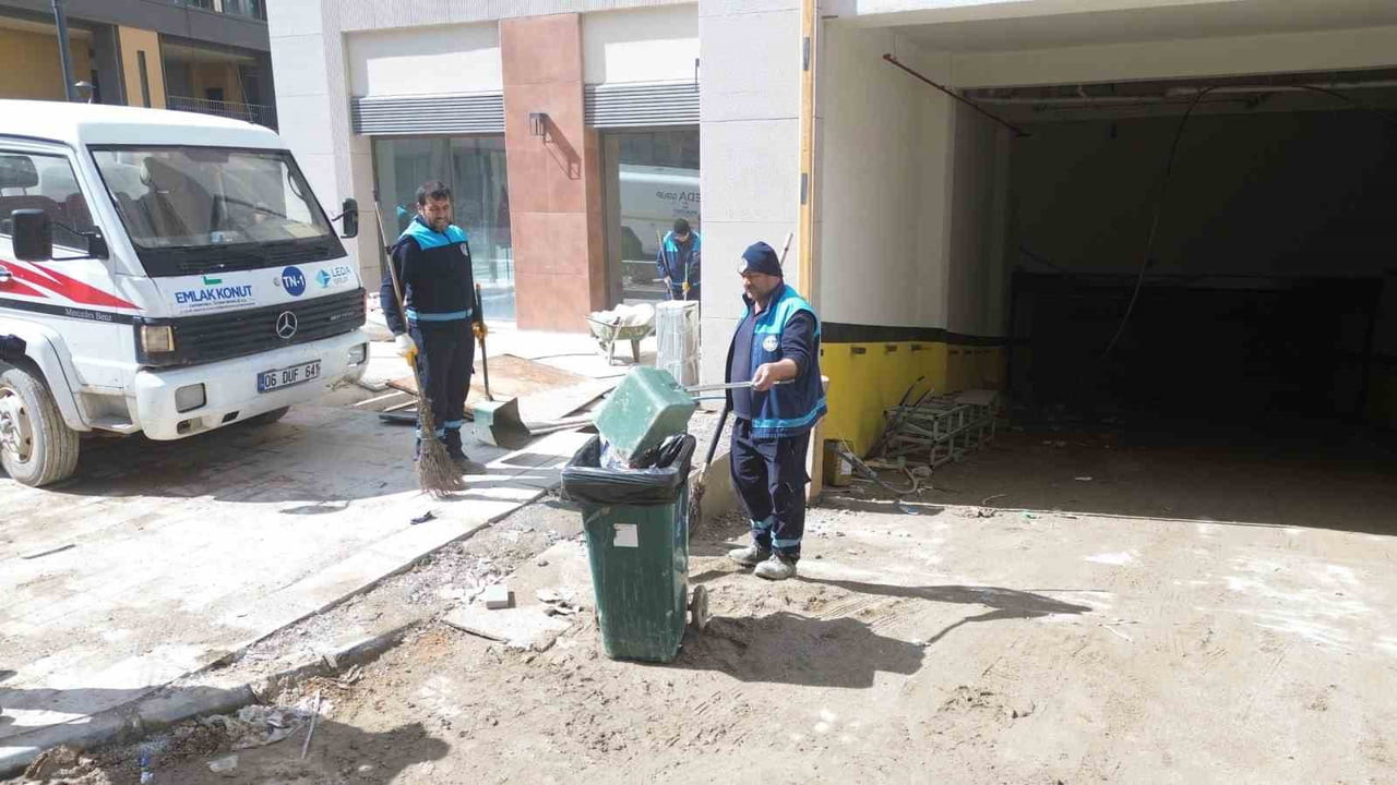 AKPINAR ÇARŞISI'NDA TEMİZLİK ÇALIŞMALARI BAŞLADI