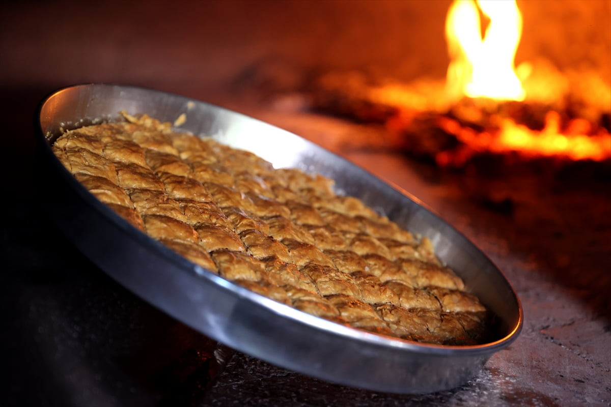 Aksaray mutfağının önemli lezzetlerinden inceelek tatlısı ramazanda, bayramlarda ve düğünlerde...