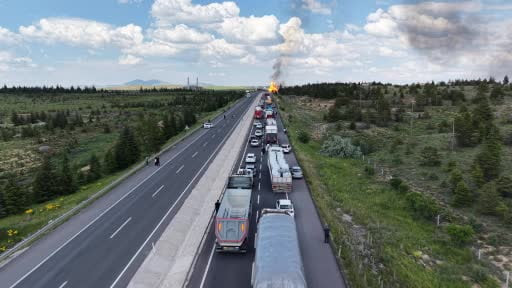 Aksaray Nevşehir karayolunda tırın dorsesinde yangın