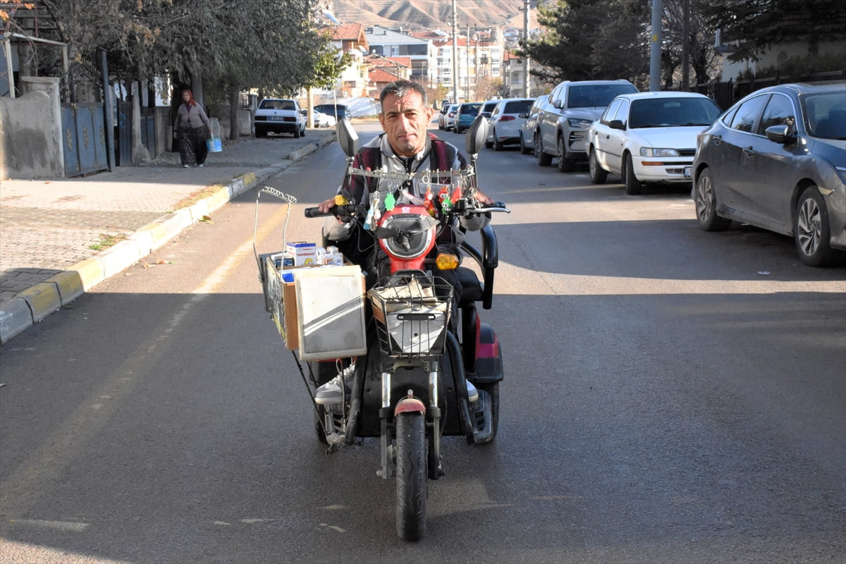 Aksaray'da okuma yazma öğrenme isteğini ilettiği Vali Mehmet Ali Kumbuzoğlu'nun talimatıyla açılan...