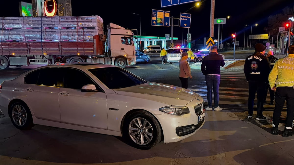 Aksaray'da polisin "dur" ihtarına uymayarak aracıyla kaçan 16 yaşındaki sürücüye 381 bin lira ceza...