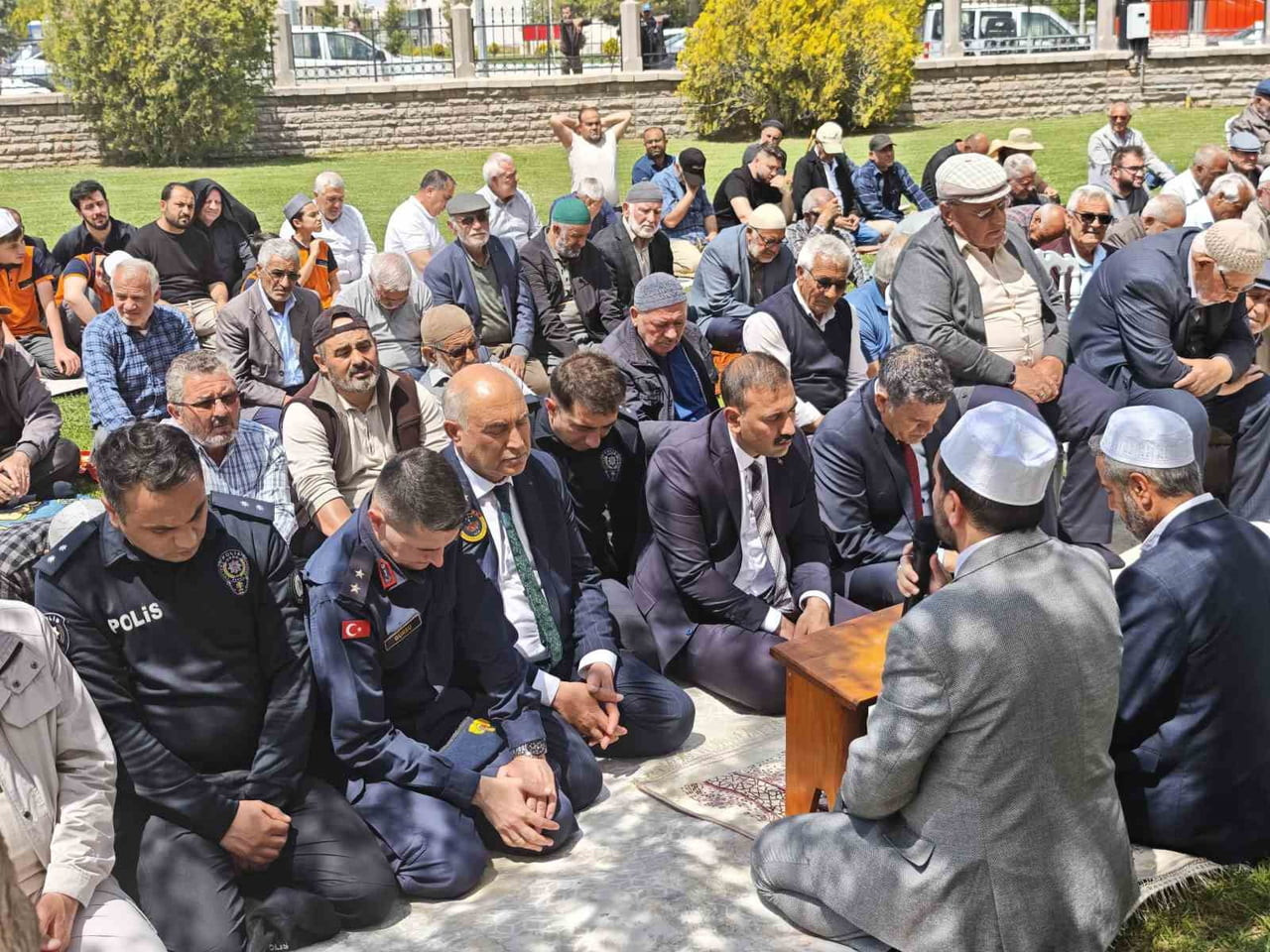 AKSARAY'IN SULTANHANI İLÇESİNDE BU YIL YAĞIŞLARIN BOL VE BEREKETLİ GEÇMESİ NEDENİYLE ŞÜKÜR DUASI...