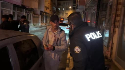 Aksaray’da kaybolan köpeğini arayan genç 2 kişi tarafından bıçaklandı