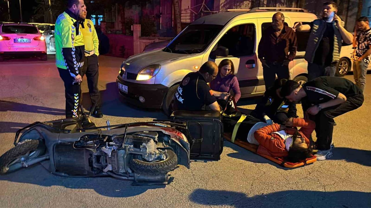 Aksaray'da Motokurye Kaza Geçirdi