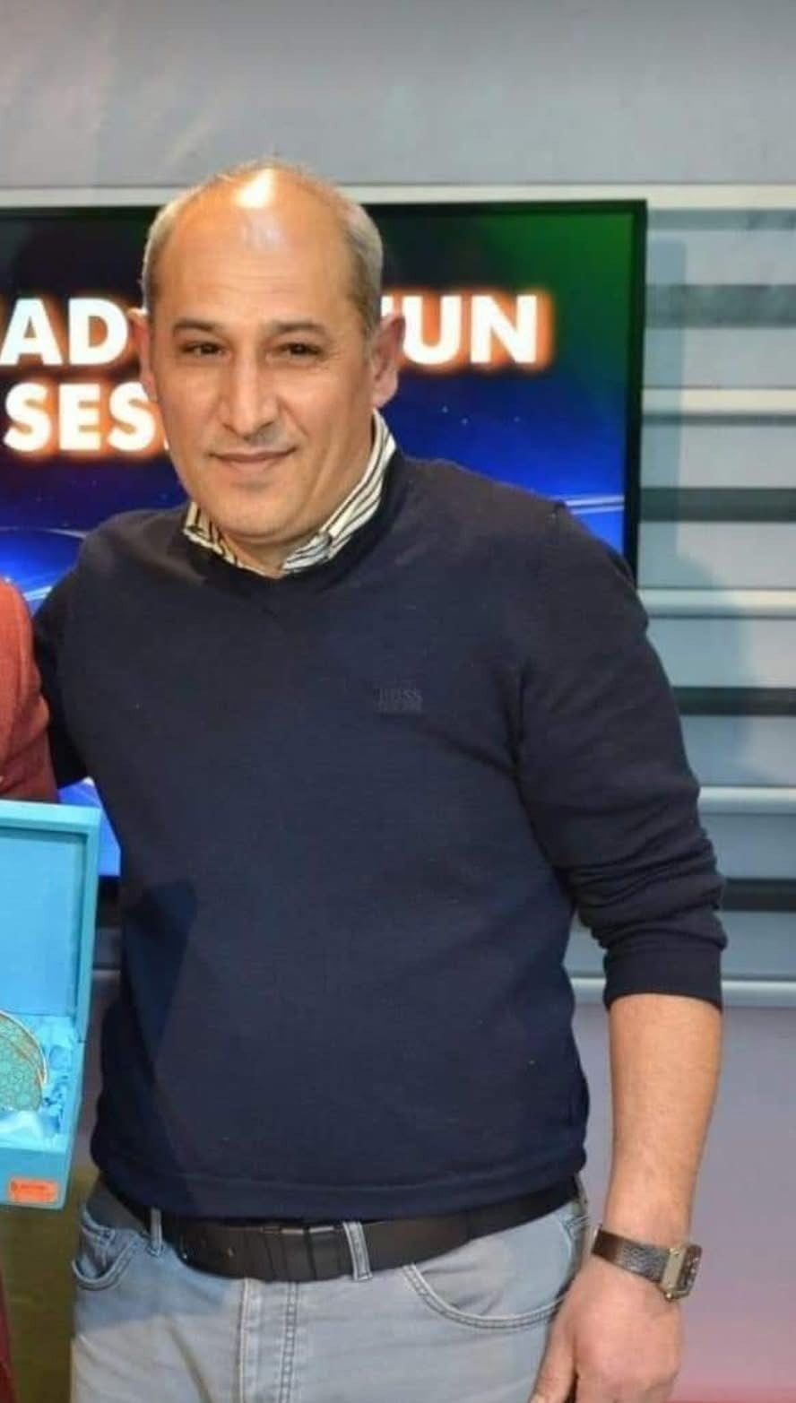 AKSARAY’DA OYNANAN TÜRKİYE-MACARİSTAN HENTBOL MİLLİ MAÇINDA KAMERAMAN OLARAK GÖREV YAPAN REKLAM...